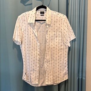 7 Diamonds White Casual Button Down Shirt with Subtle Pattern